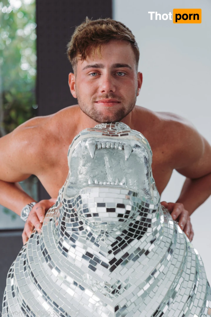 Harry Jowsey 11991649