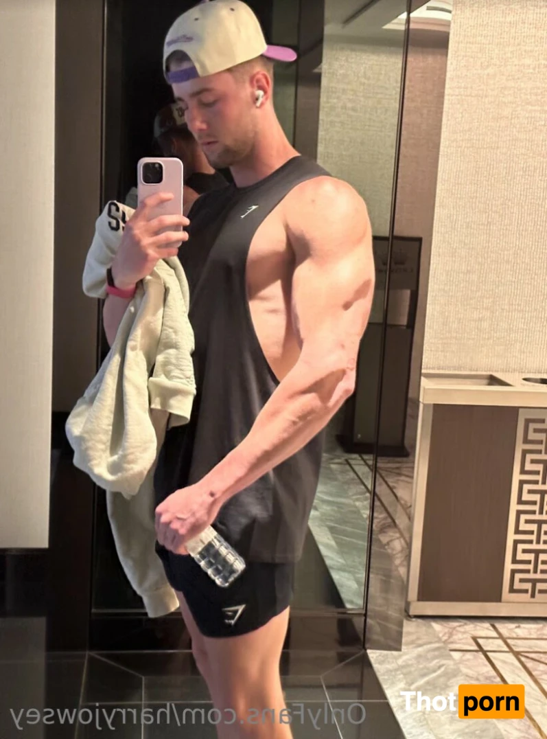 Harry Jowsey 12677580