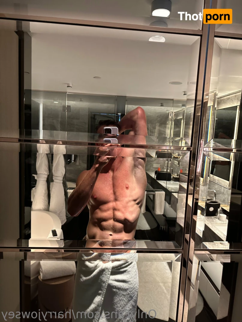 Harry Jowsey 12677954