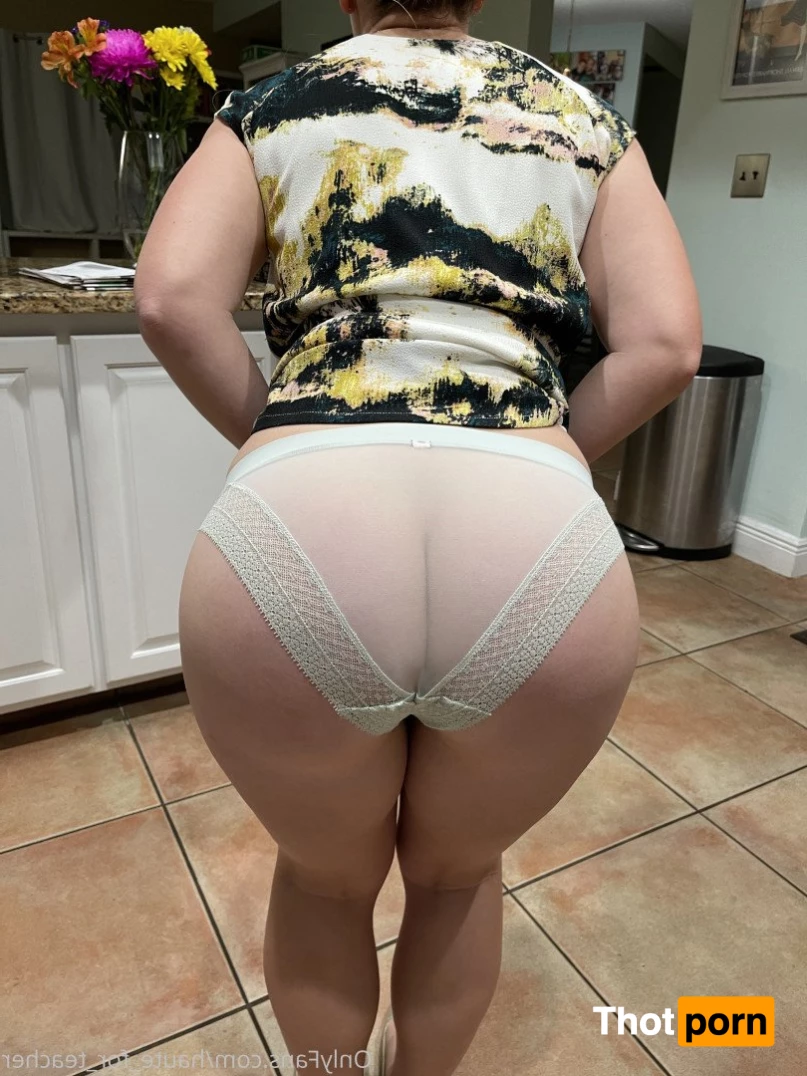 Mrs Robinson 🍎 5493788