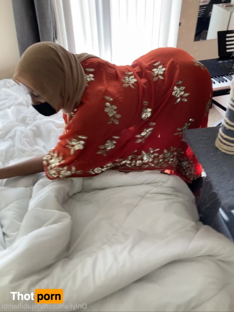 Hijabi Bambi 5595212