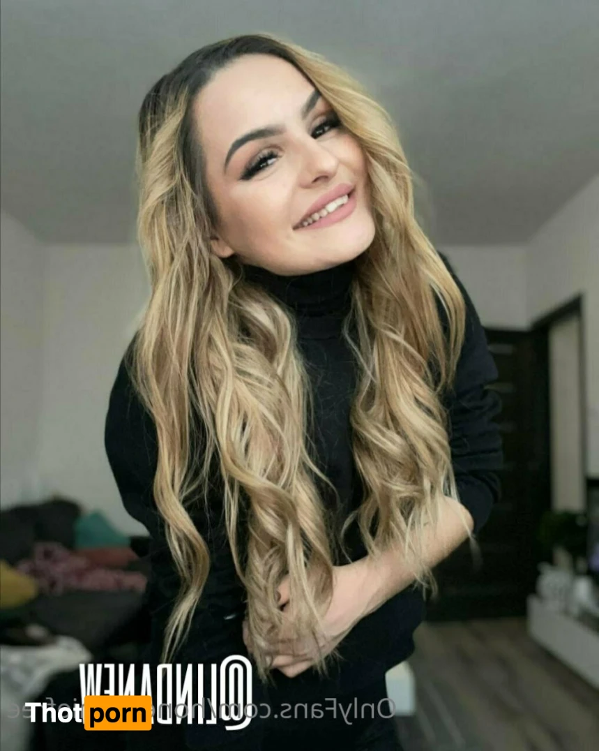 Annie Honey💕 12669702