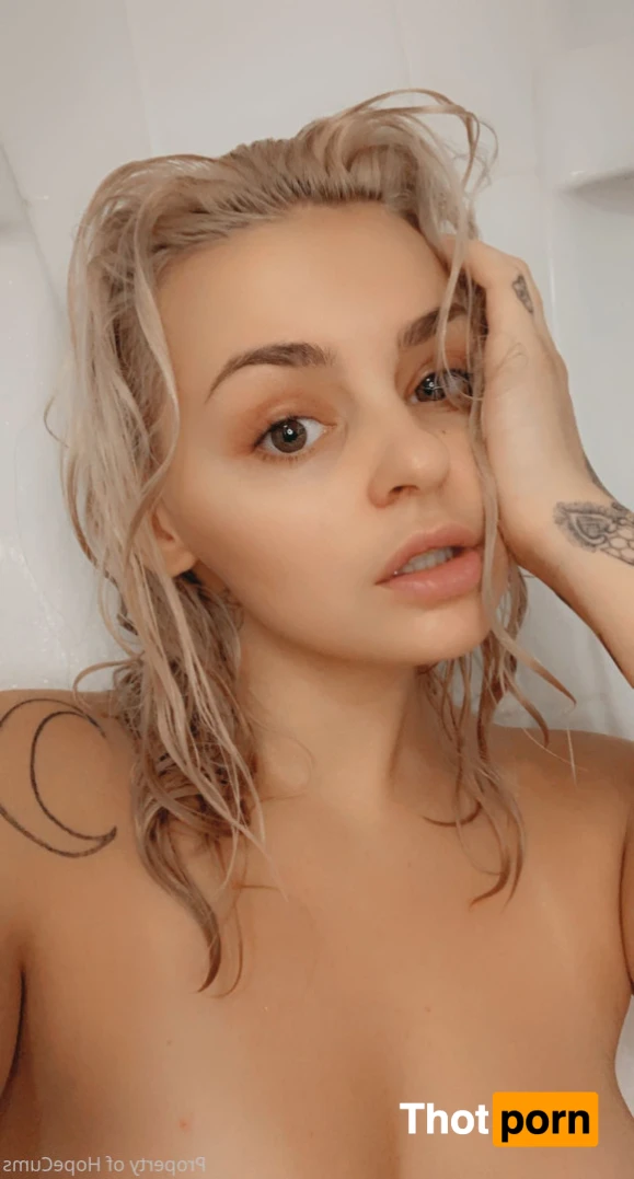 ʜᴏᴘᴇ ʜᴜɢᴇ ᴛɪᴛs 12665902