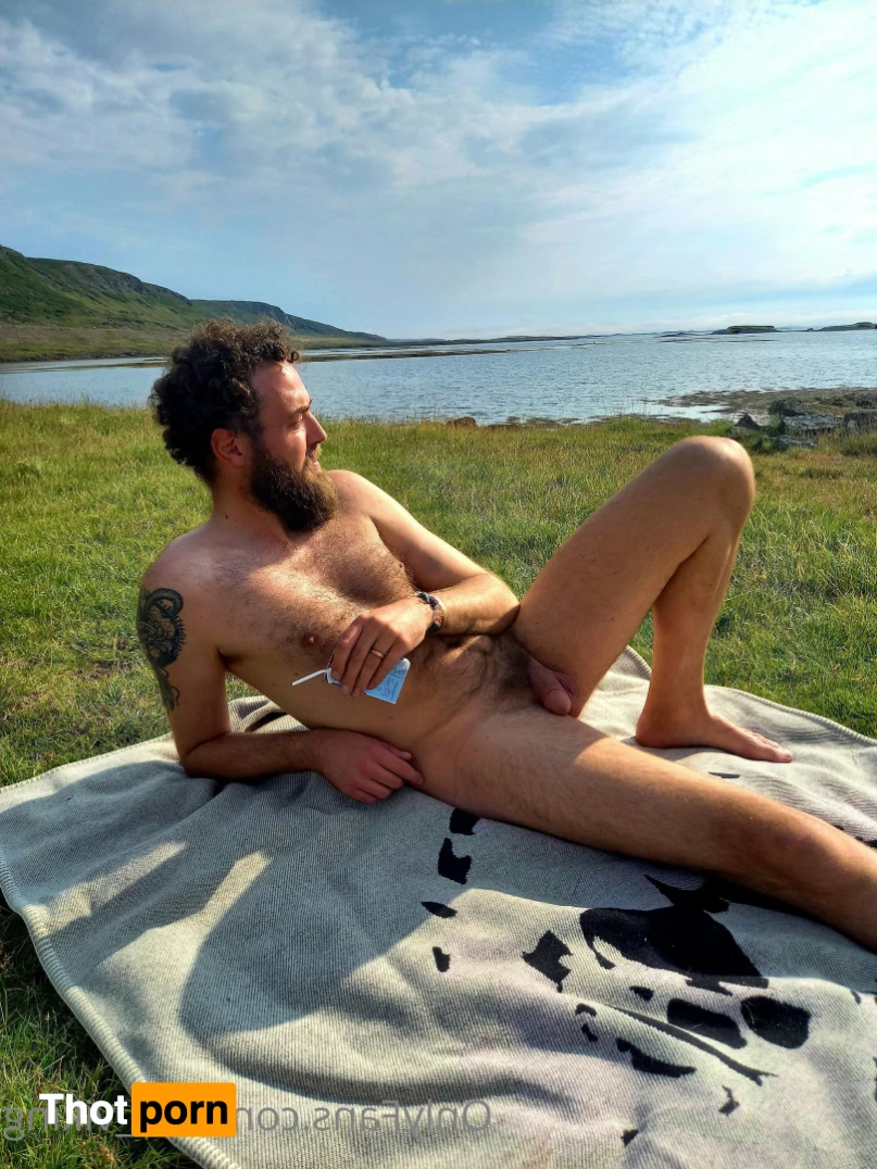 Hot Viking in the Wild 5581996