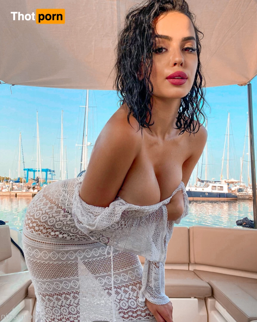 Audrey Martin 5752703