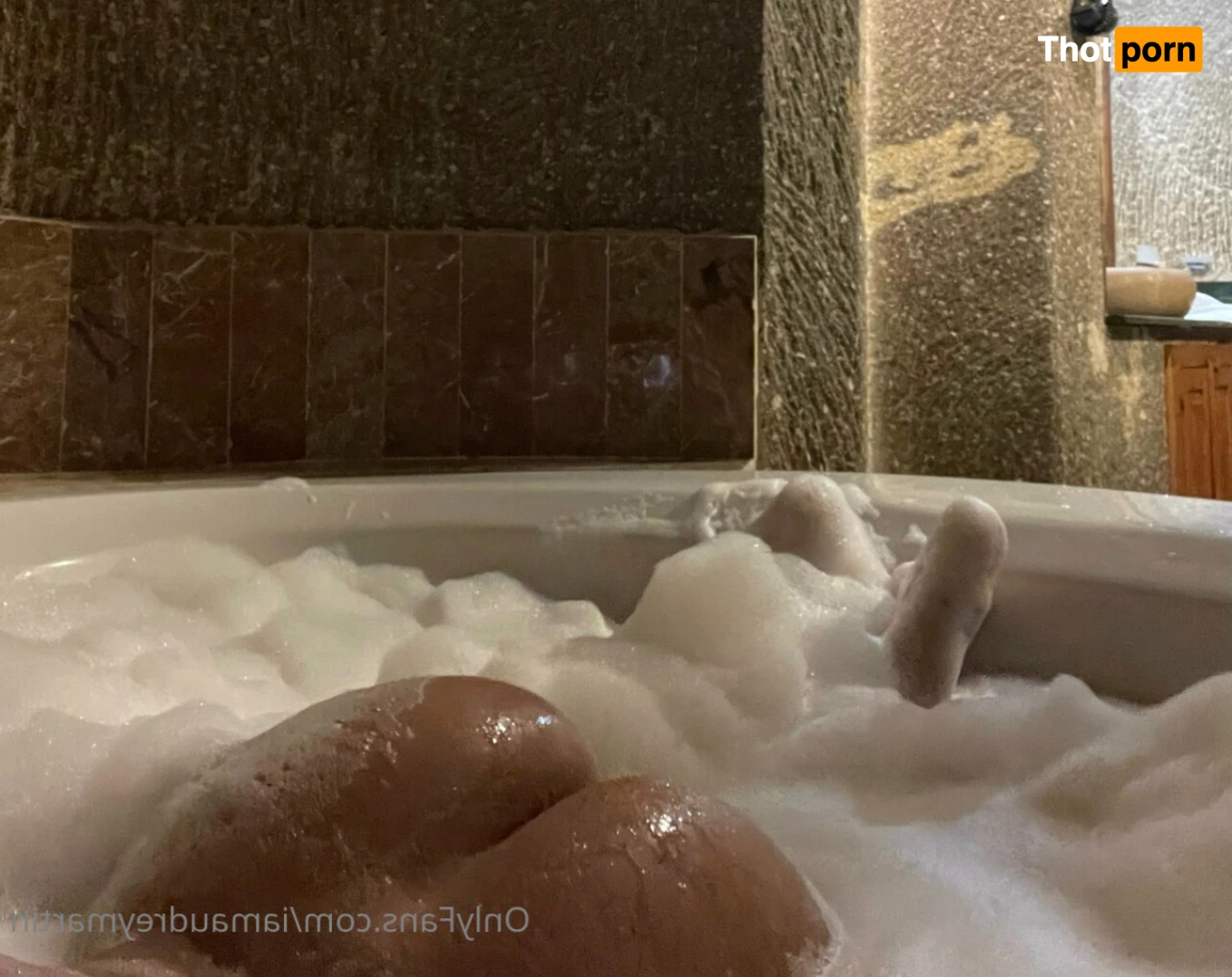 Audrey Martin 5752834