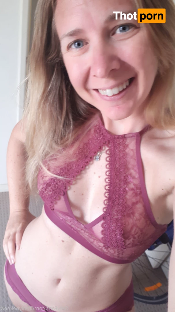 English Rose 🌹 5676495