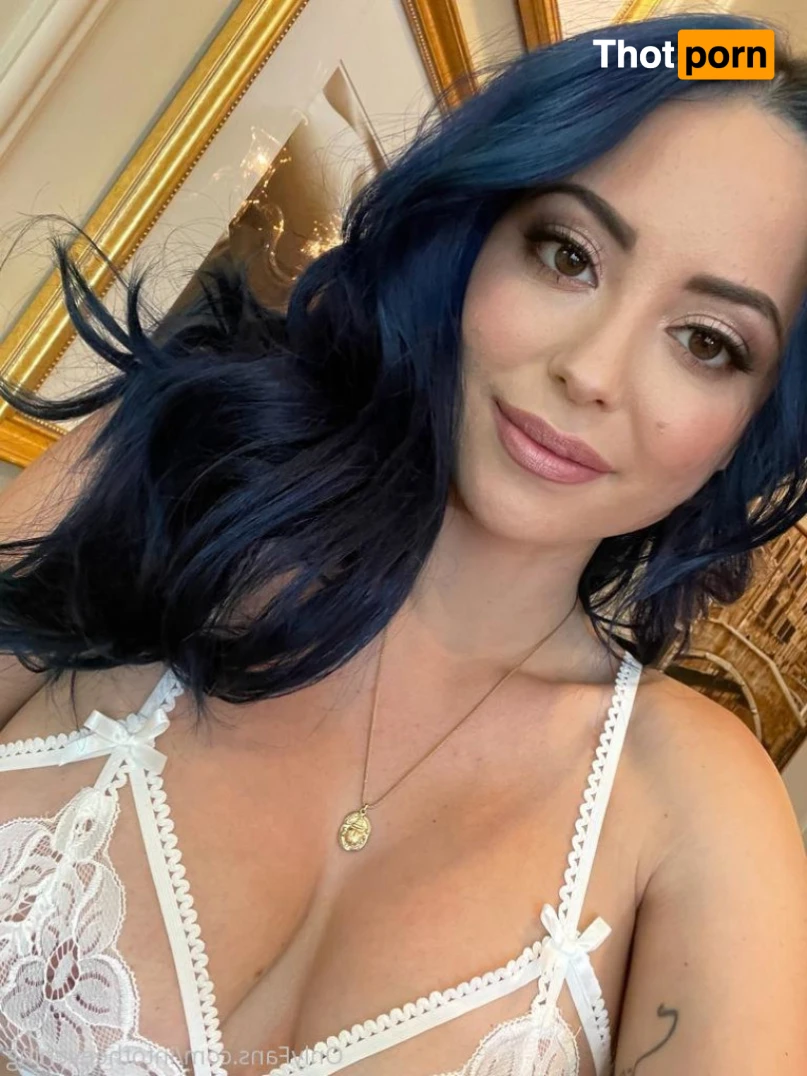 ⭐️ E V E ⭐️ M A R L O W E ⭐️ 15618719