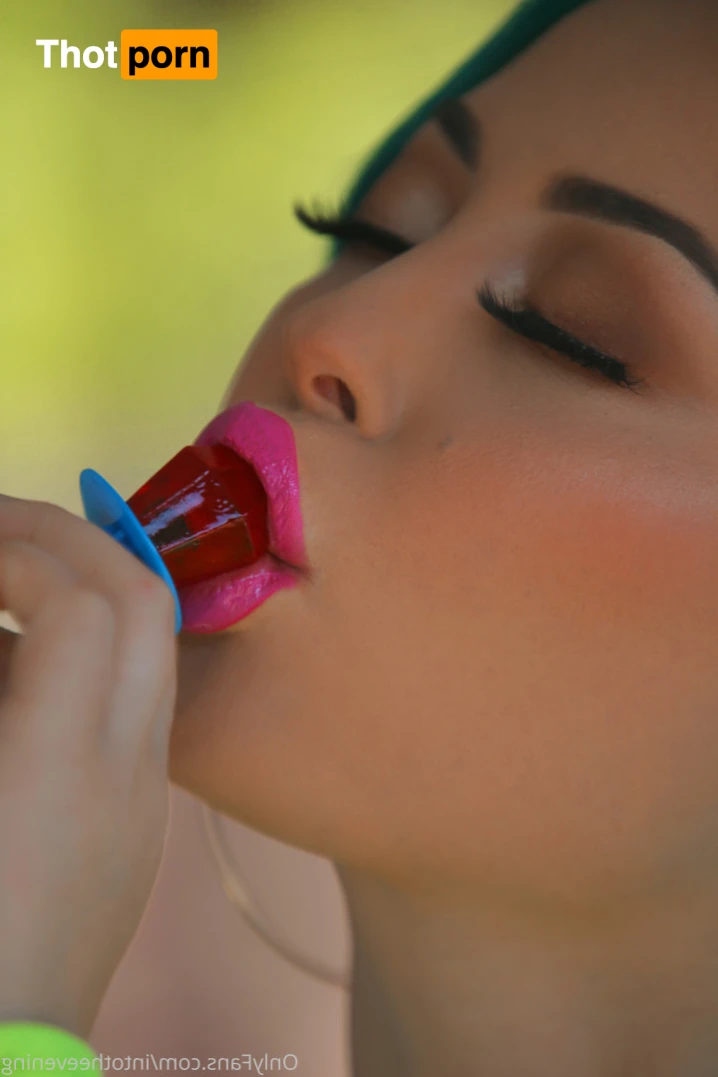 ⭐️ E V E ⭐️ M A R L O W E ⭐️ 15651251