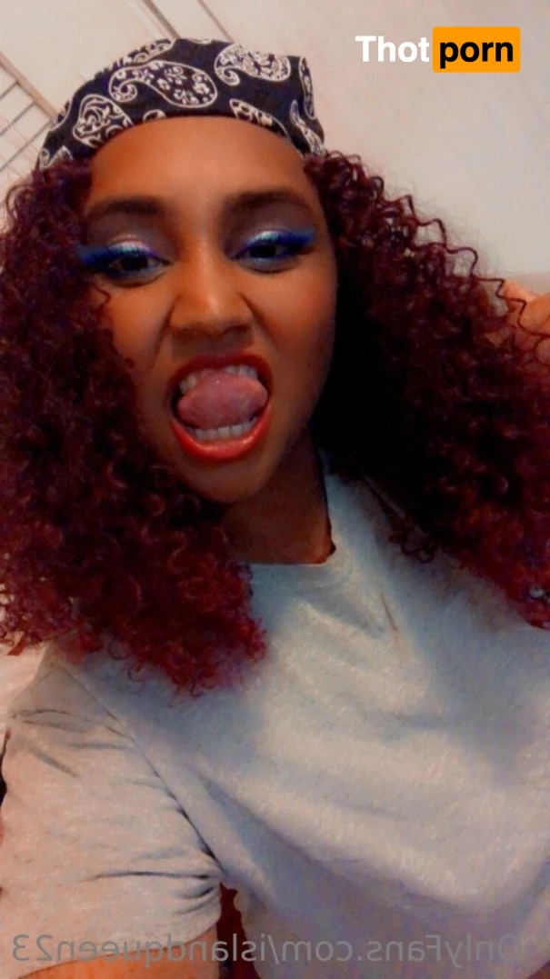 Island queen 5451340