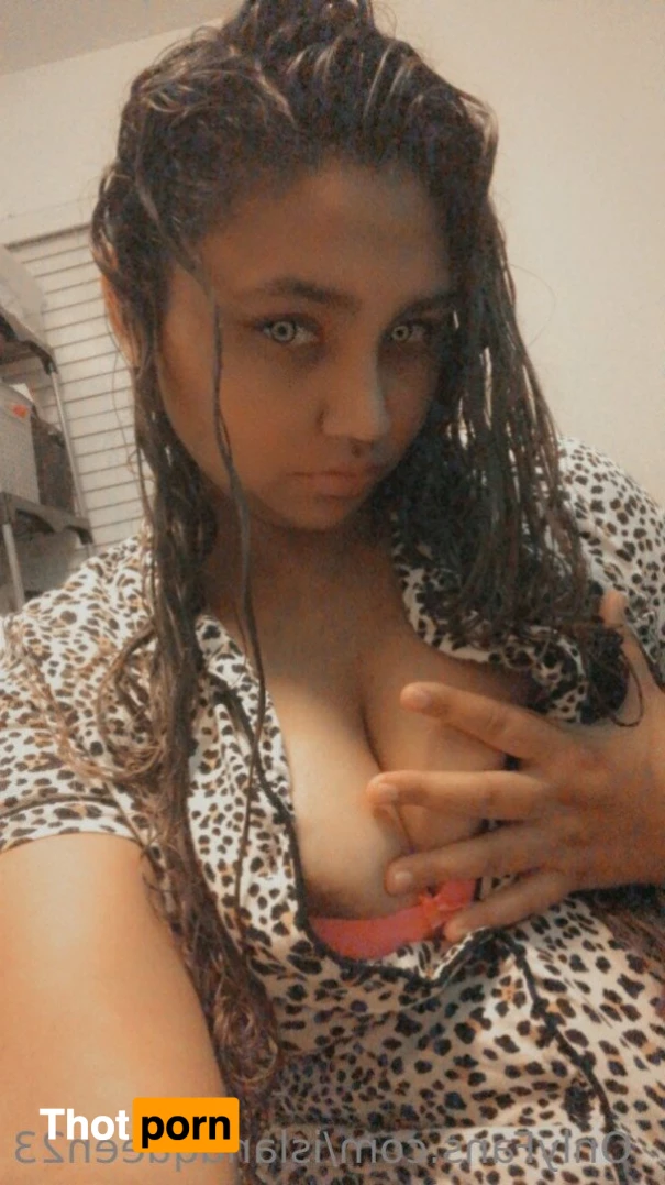 Island queen 5451344