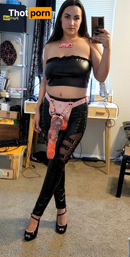 Jeri Lynn | Giant Dildo Queen 5587976