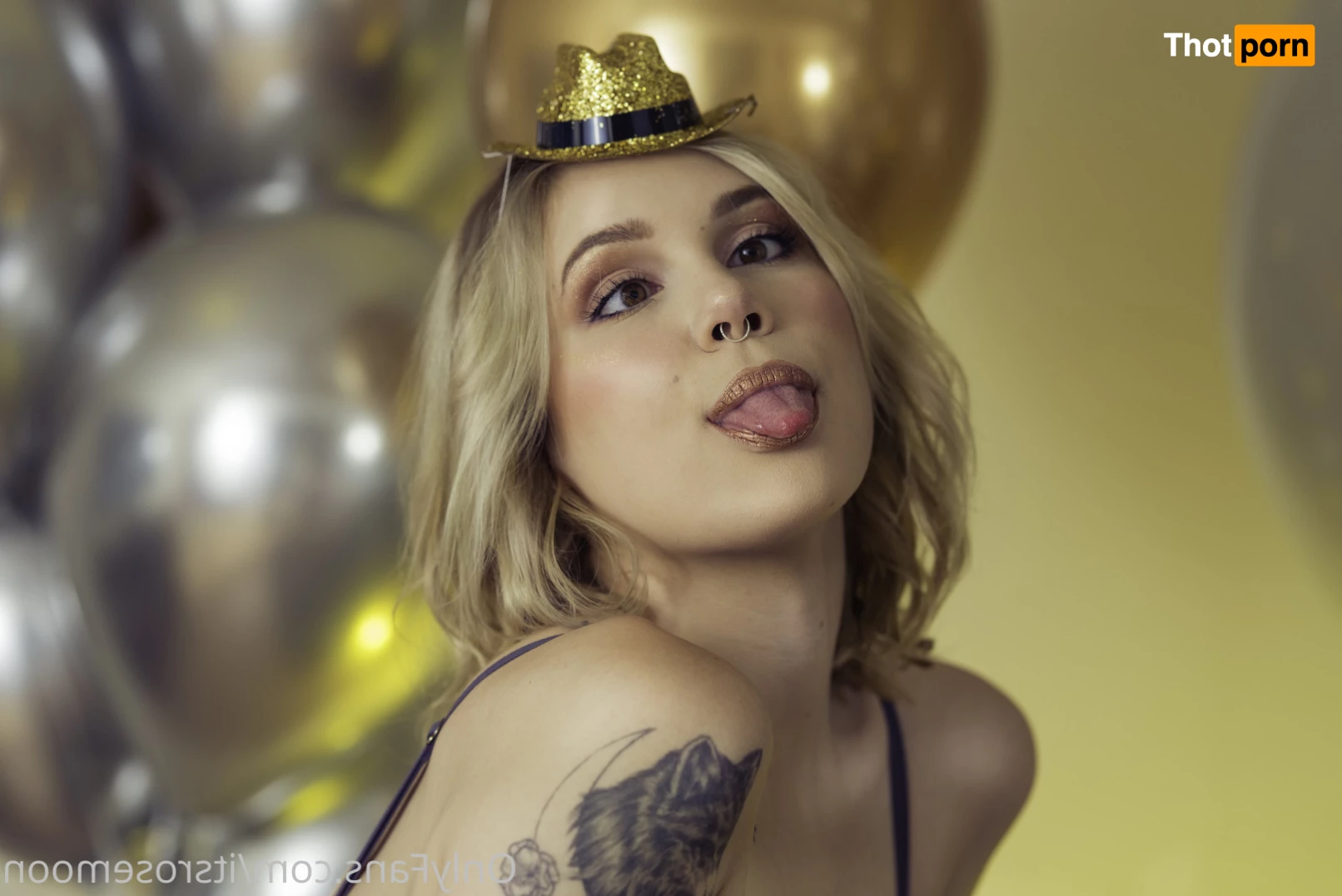 Free Rose Moon 5584885