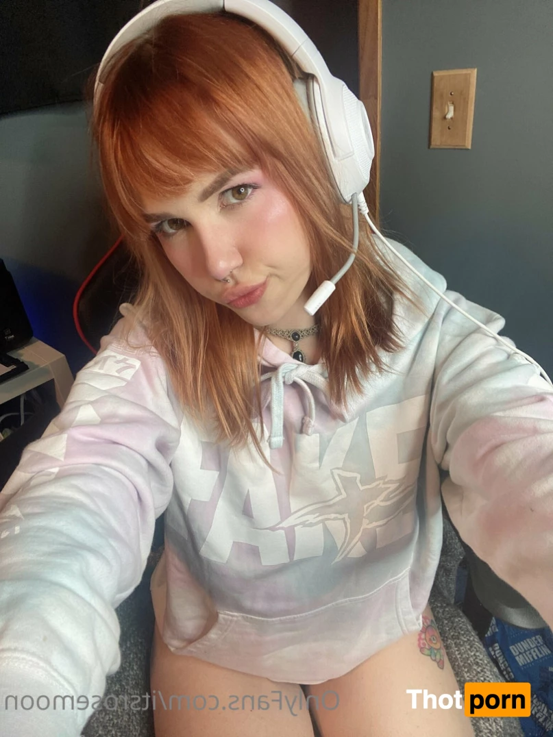 Free Rose Moon 5584972