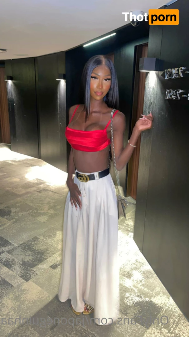 japoneguinhaa 5525255