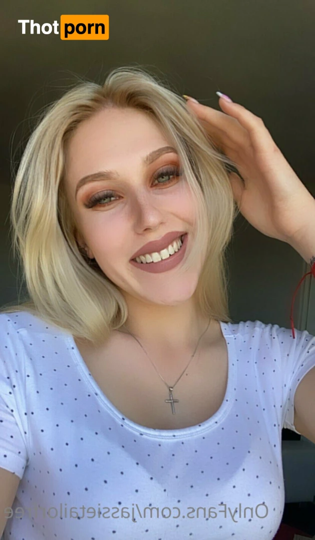 Blonde Pussy Jassie 😈 12283594