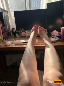 5576529