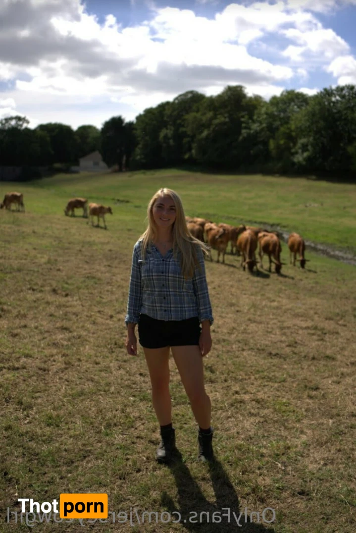 Becky Houzé 🐮 12211212