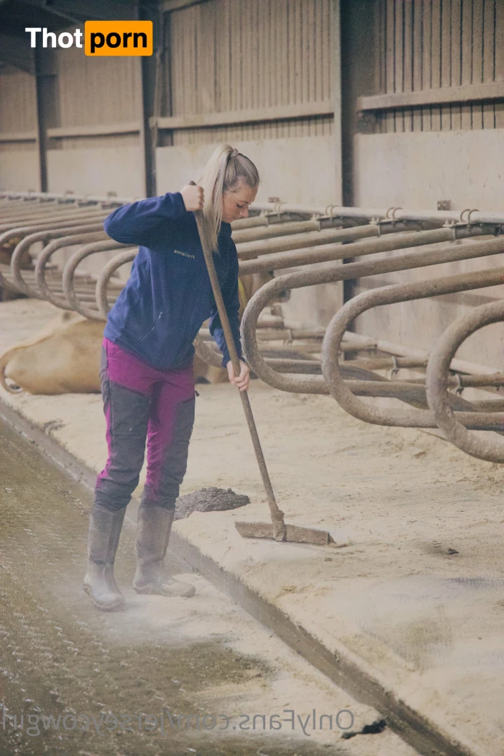 Becky Houzé 🐮 12212175