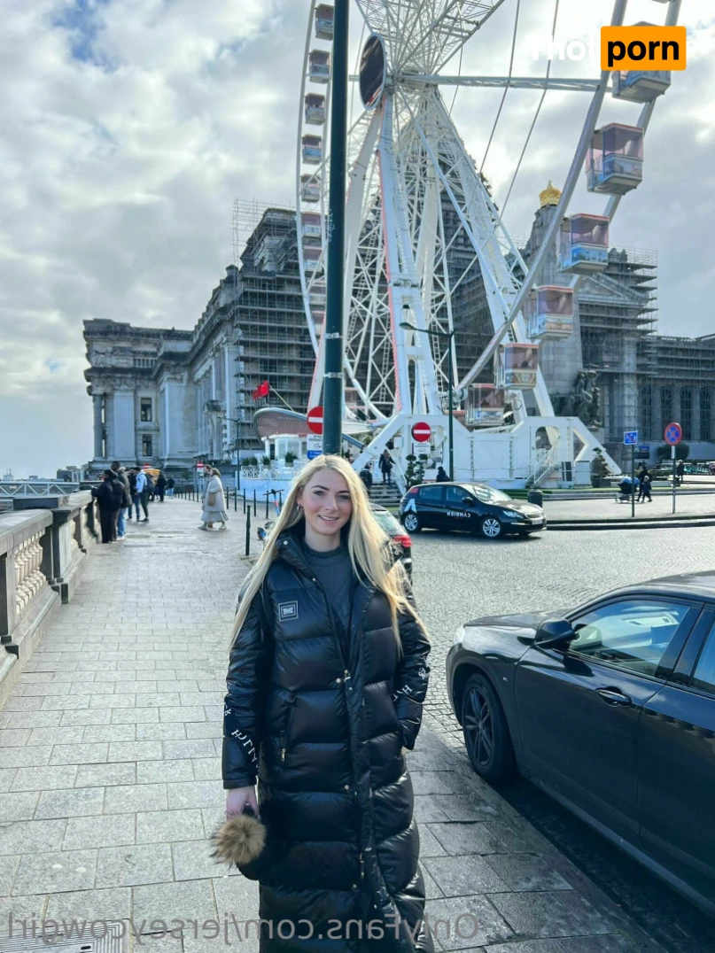 Becky Houzé 🐮 12212375