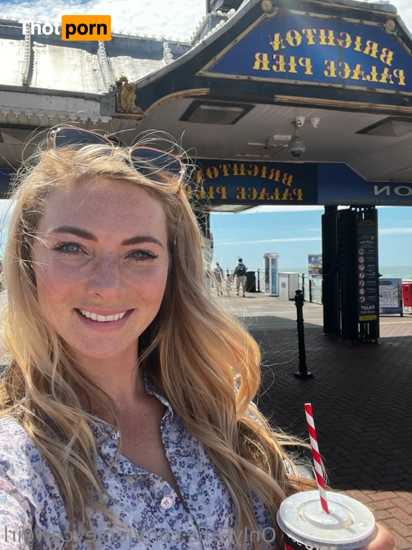 Becky Houzé 🐮 12212773