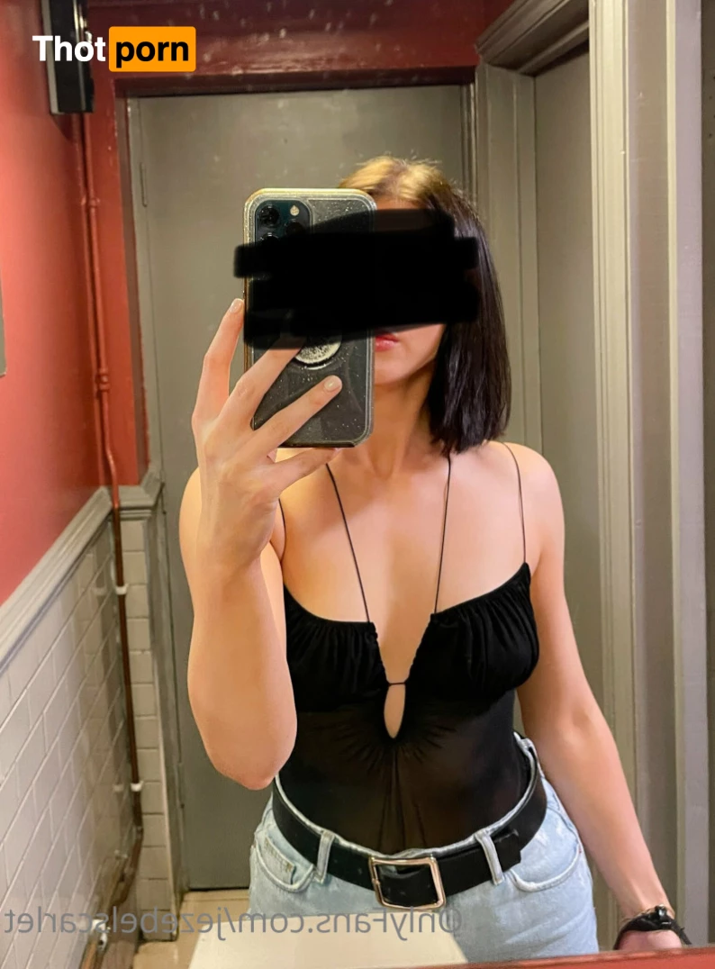 Jezebel Scarlet 9083449