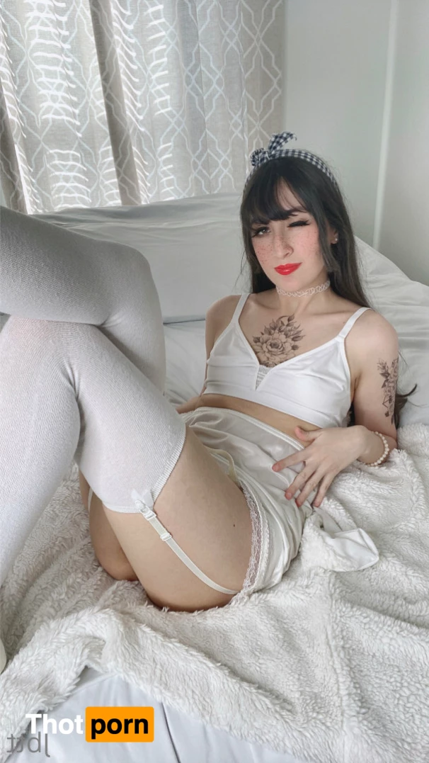 JulieBugTheThug 5561958