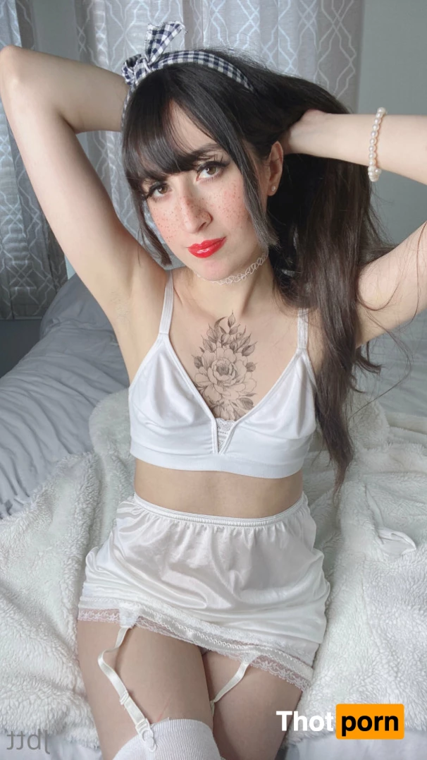 JulieBugTheThug 5561968