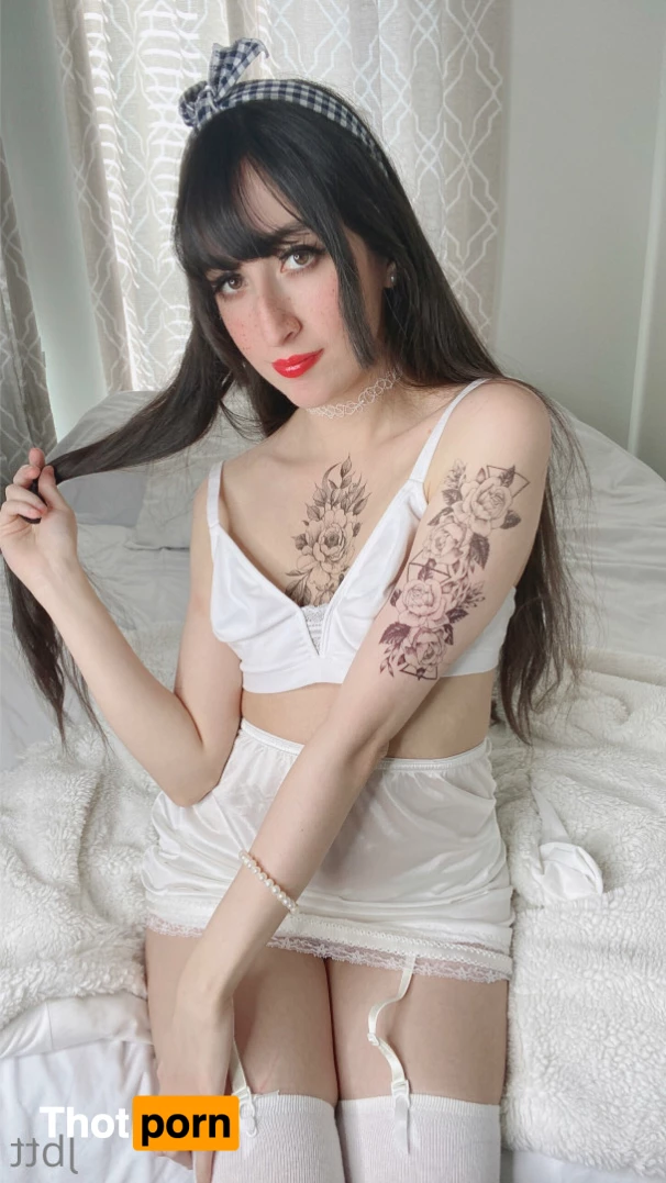 JulieBugTheThug 5561986