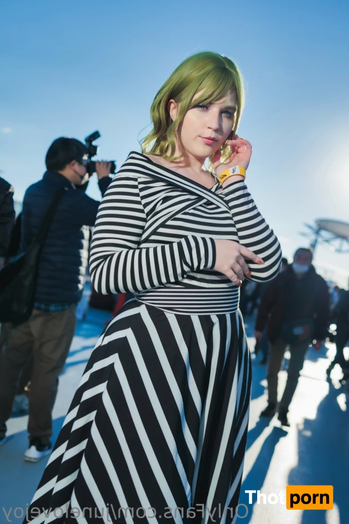 June Lovejoy 12159580