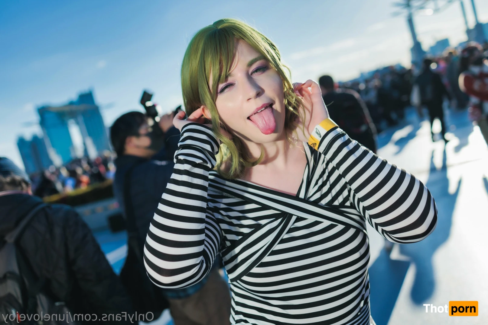 June Lovejoy 12160603