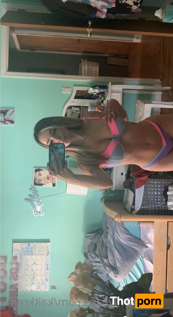 Kaitlyn Krems 5404530