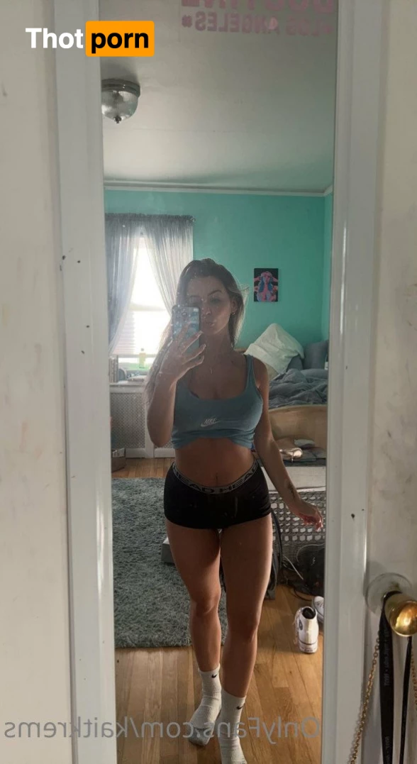 Kaitlyn Krems 5404657