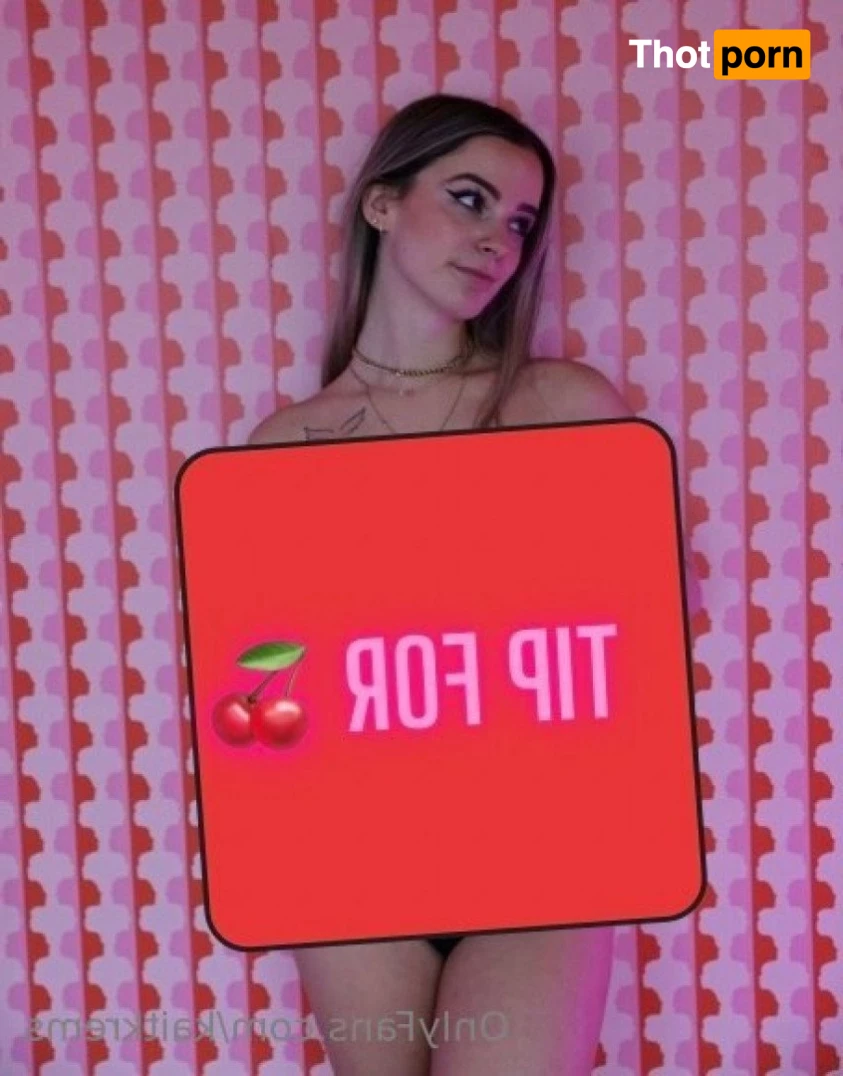 Kaitlyn Krems 5404852