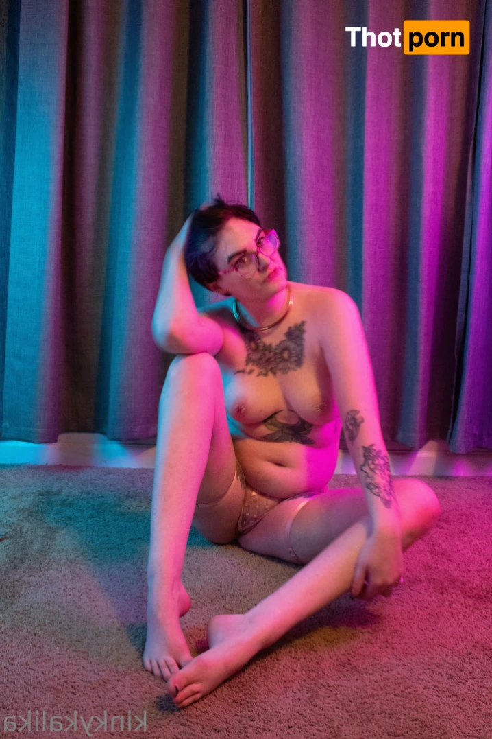 kinkykalika 12133338