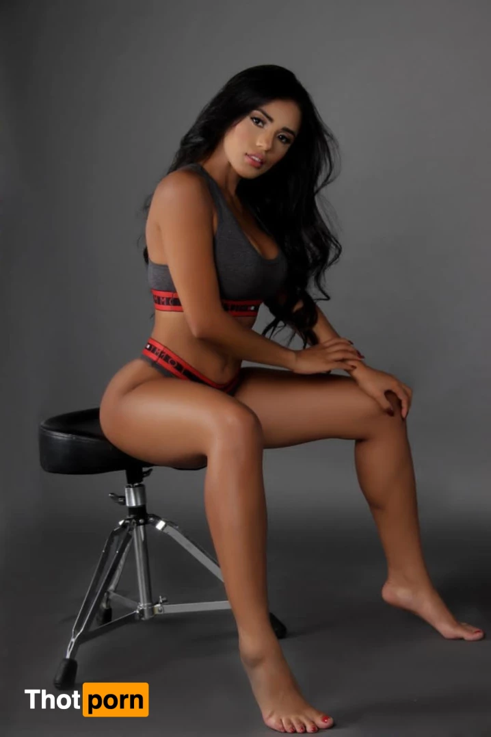 Karina Garcia 5730148