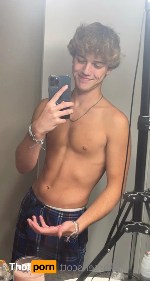 Karsen Scott 5560905