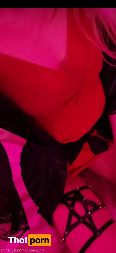 Kat Sunshine 5633950