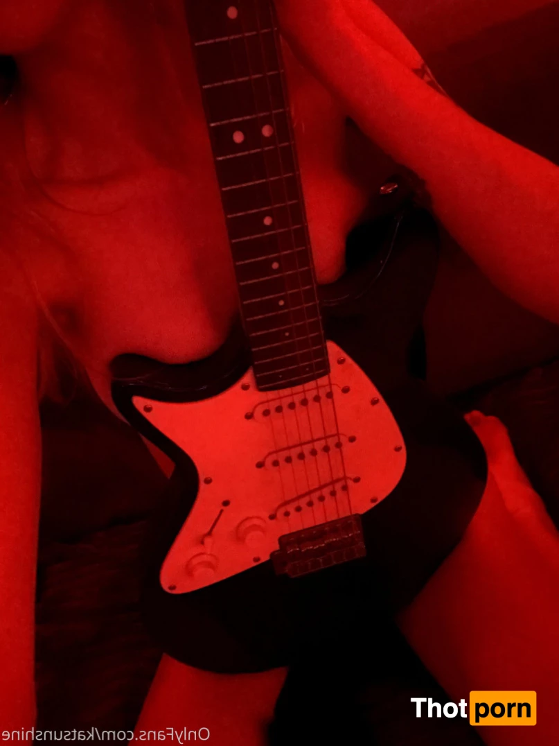 Kat Sunshine 5634157