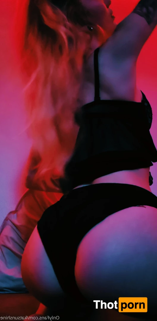 Kat Sunshine 5634187