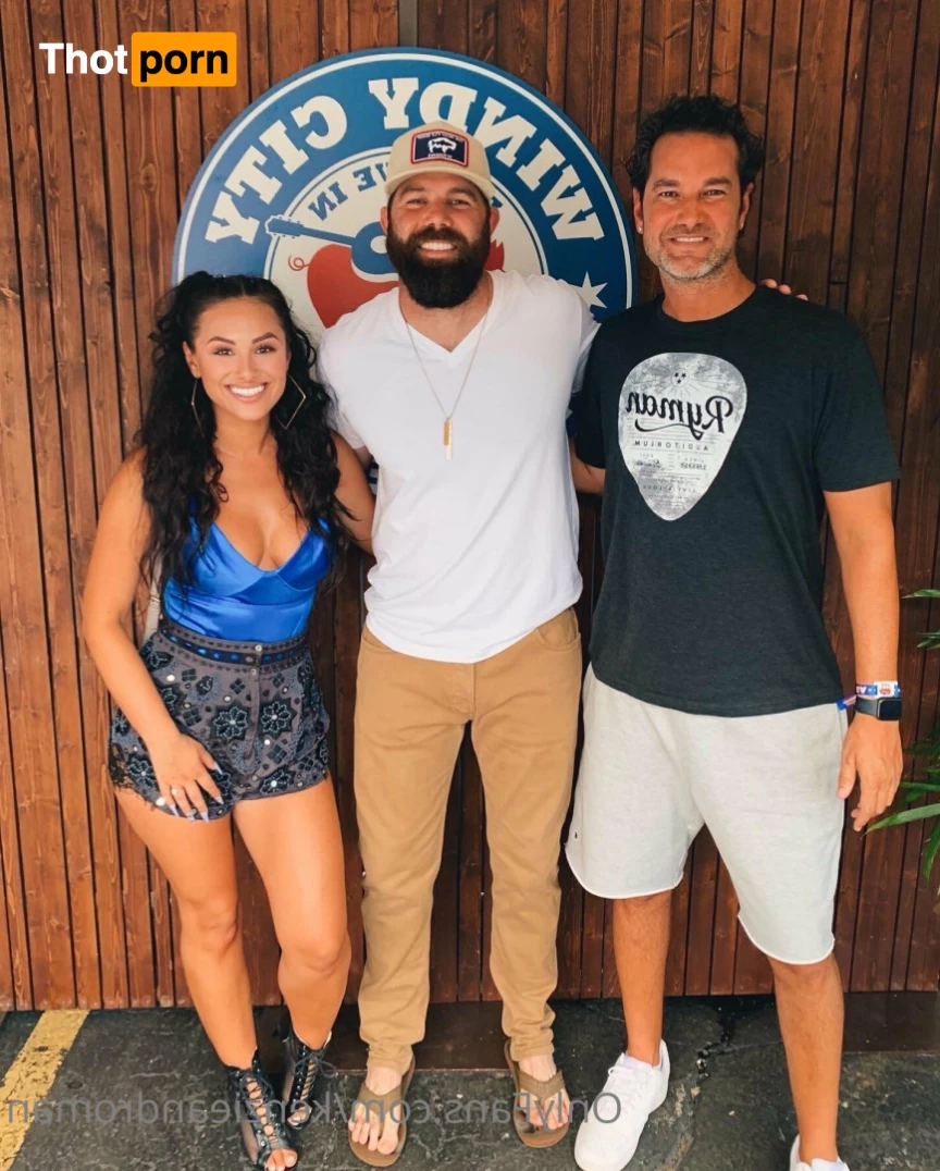 Kenzie &amp; Roman 5534388