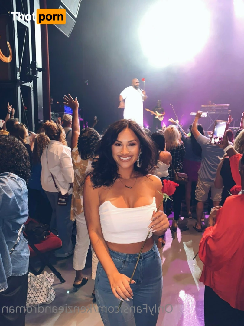 Kenzie &amp; Roman 5534559