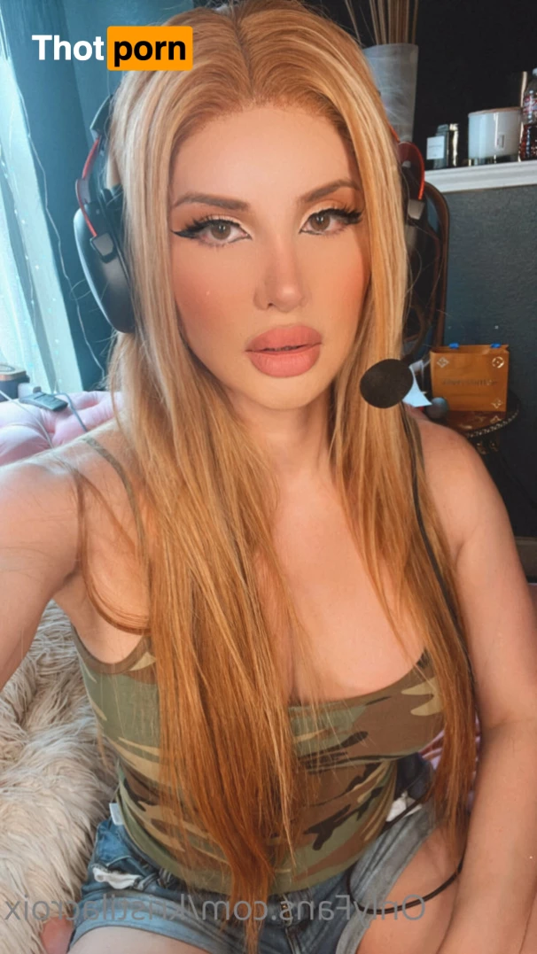 Kristi Lacroix 5539141