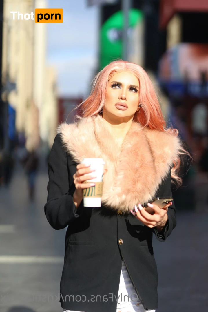 Kristi Lacroix 5539240