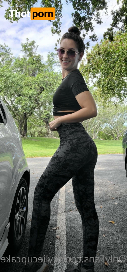 Kylie Cupcake 9081588