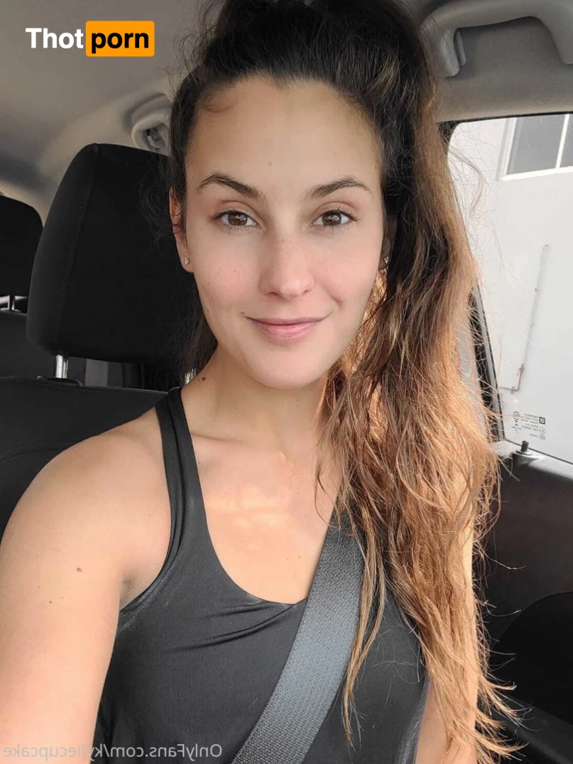 Kylie Cupcake 9081995