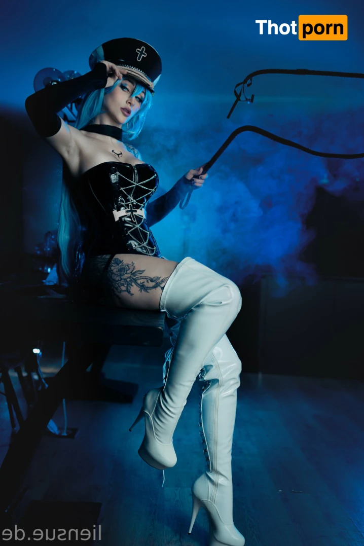 Sue💕👉chatting over on @liensue ONLY👈 11771427