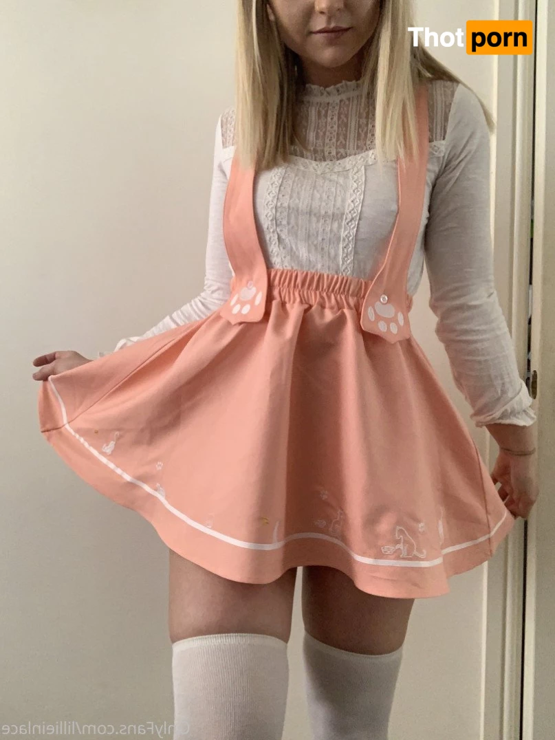 Lillie &amp; Roman’s Video Shop 5396457