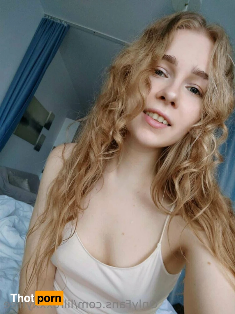 Roxxxy 💙 12679238