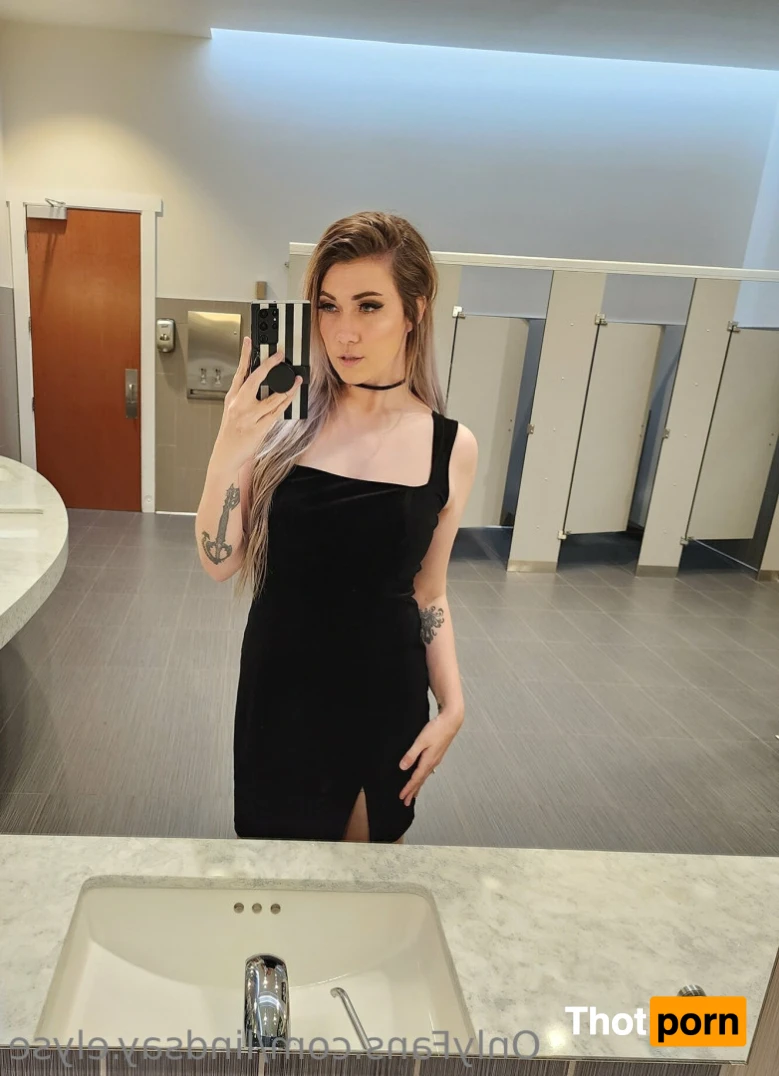 Lindsay Elyse (FREE OF) 11655847